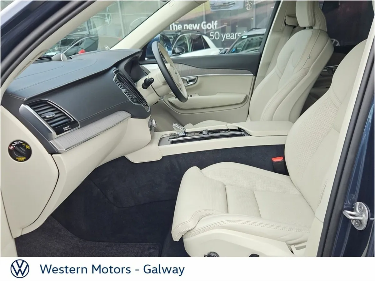 Volvo XC90 Recharge Ultimate T8, Front Massage Sea - Image 4