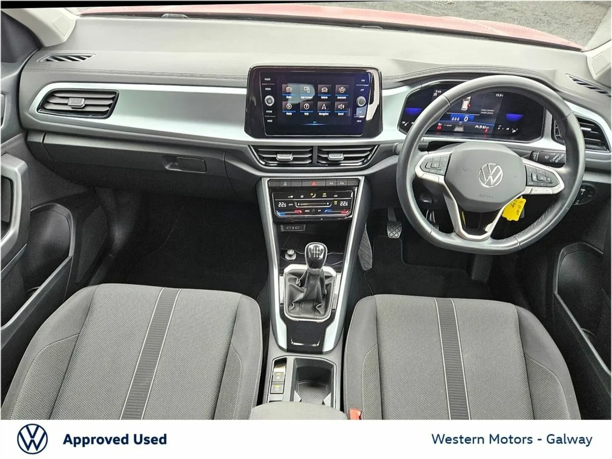 Volkswagen T-Roc Life,Rear Camera,App Connect,Digi - Image 2