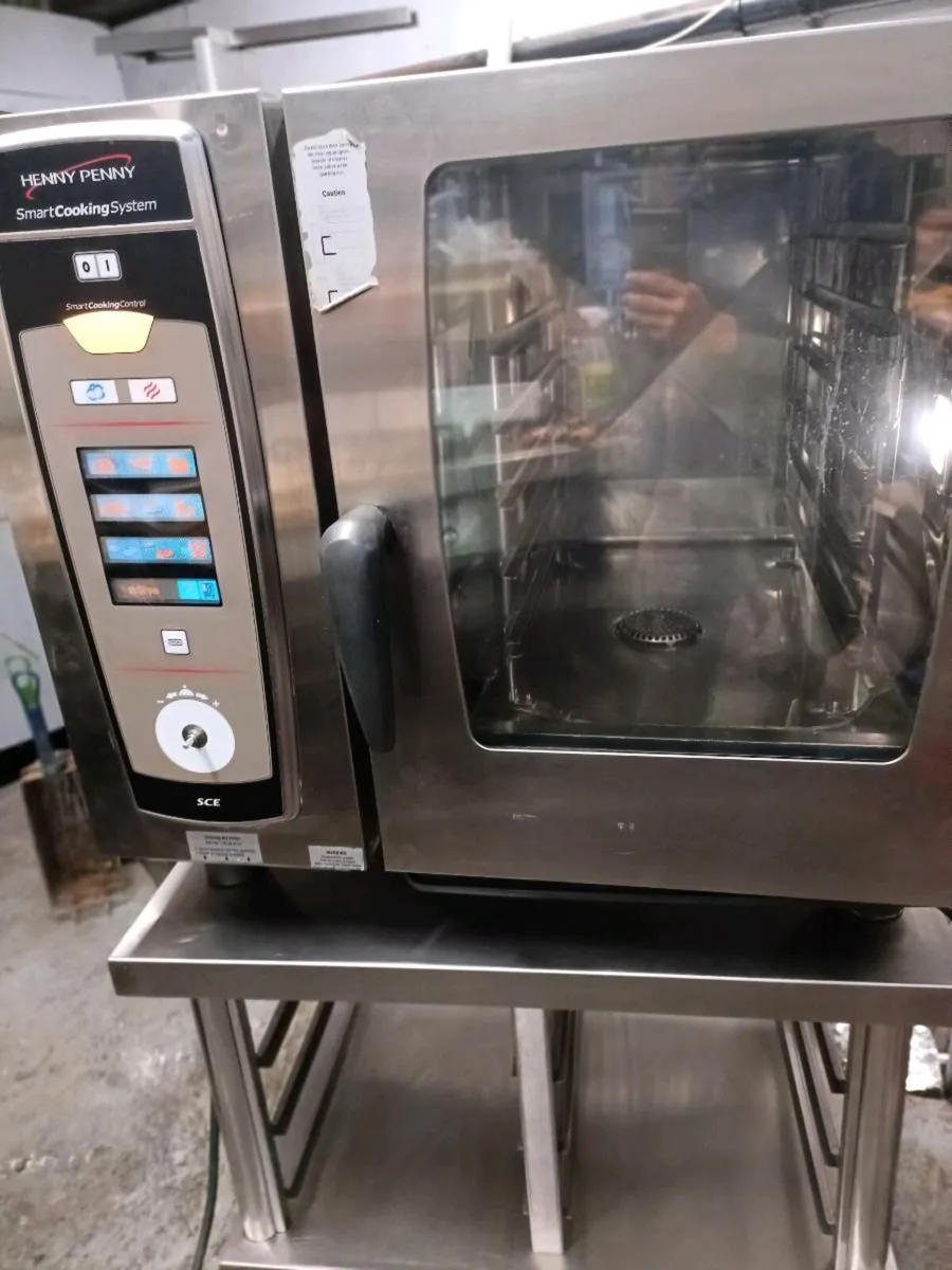 Combi oven - Image 1