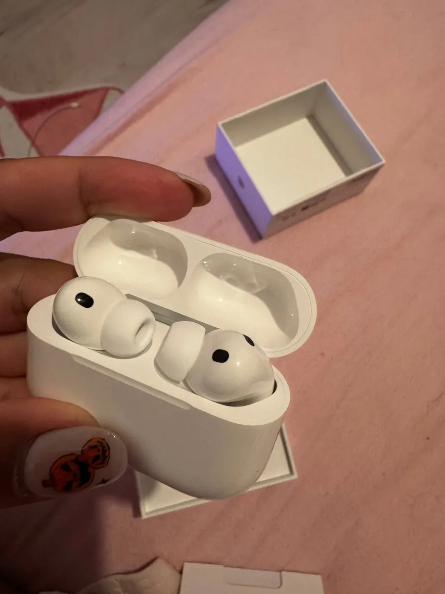 AirPods Pro 3 - Image 1