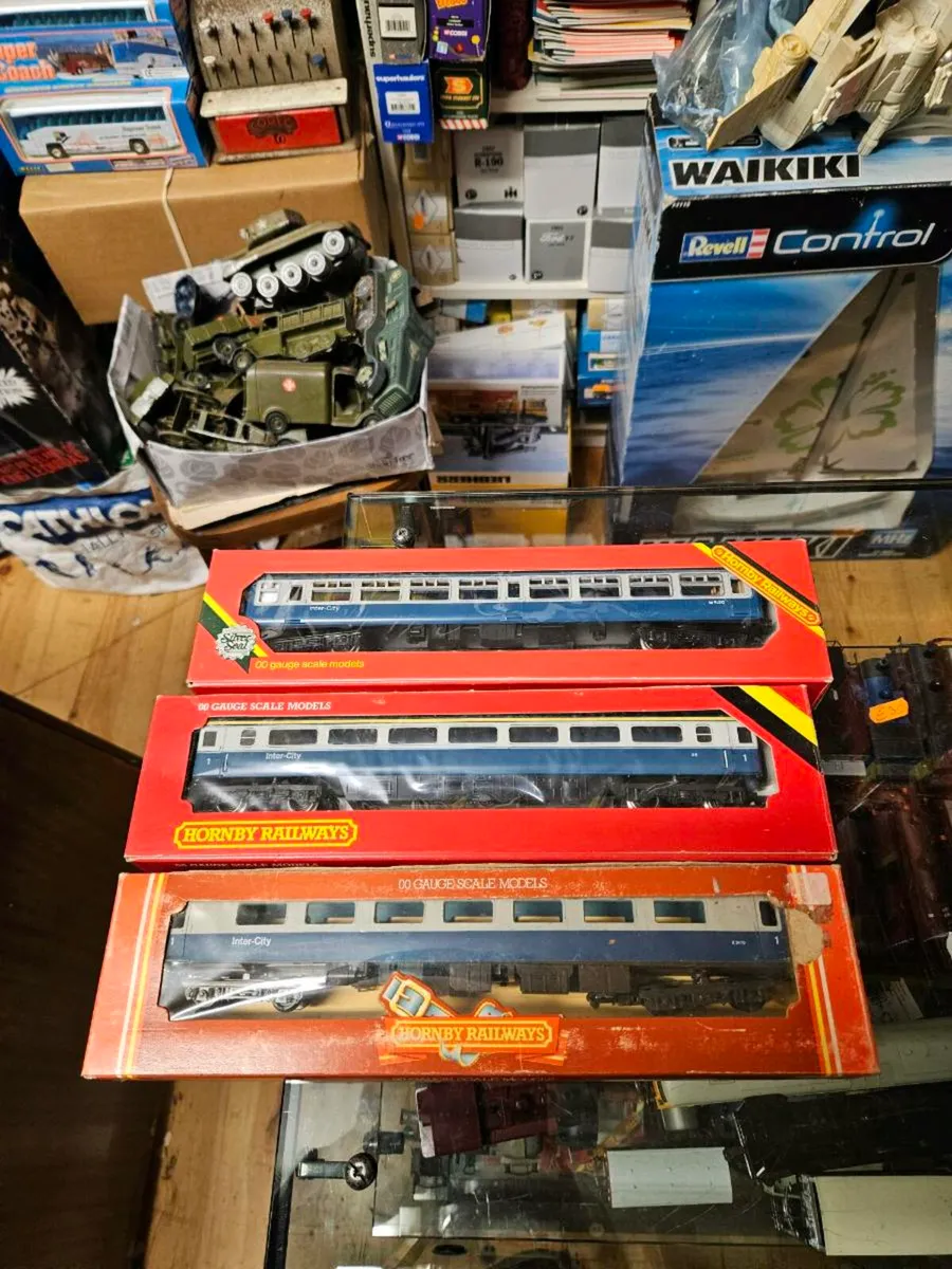 Hornby OO Gauge Carraiges