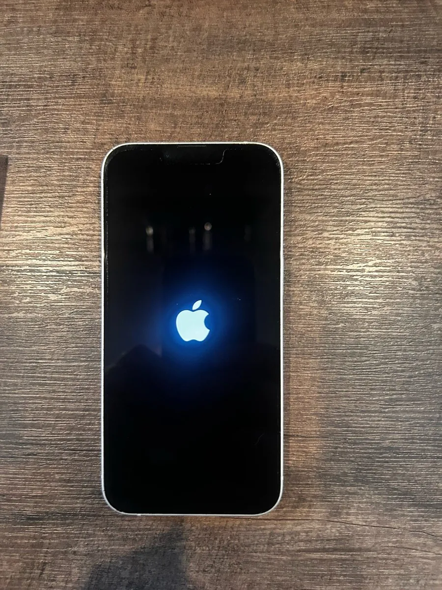 iPhone 14 White - Image 3
