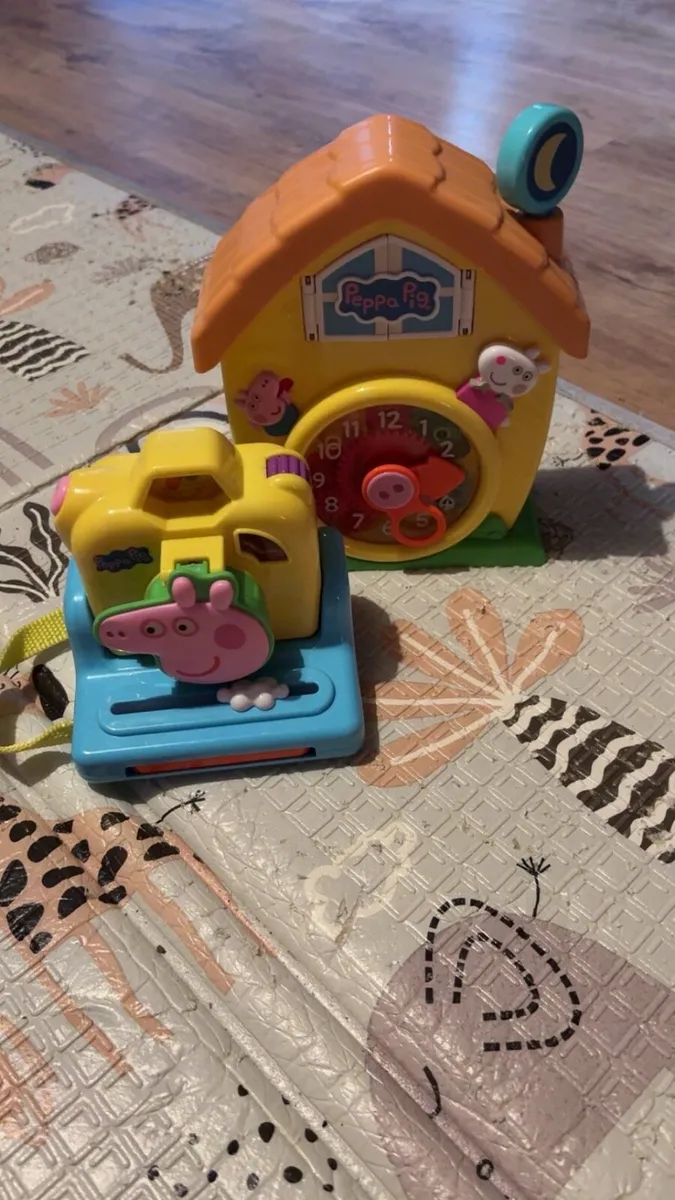 Mixture of toys - Image 1