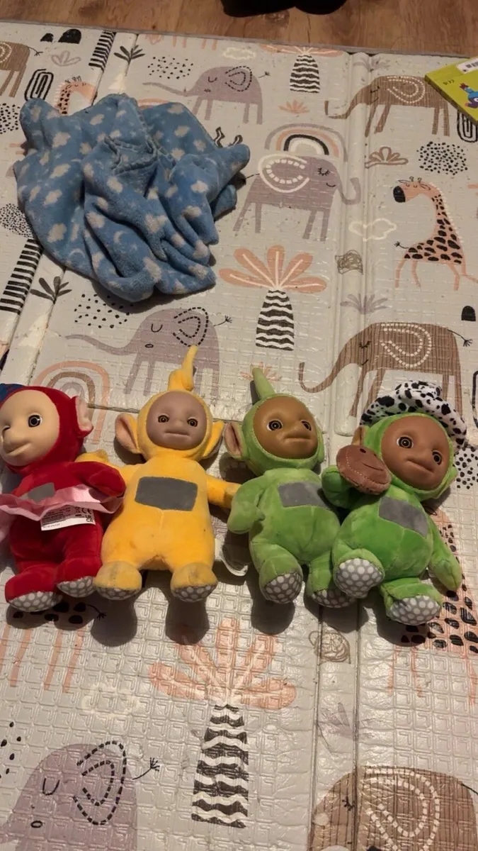 Mixture of toys - Image 2