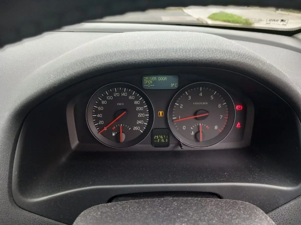 2008 Volvo S40 - Image 2