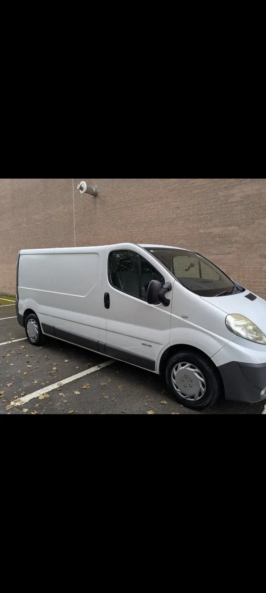 Man with a van - Image 1