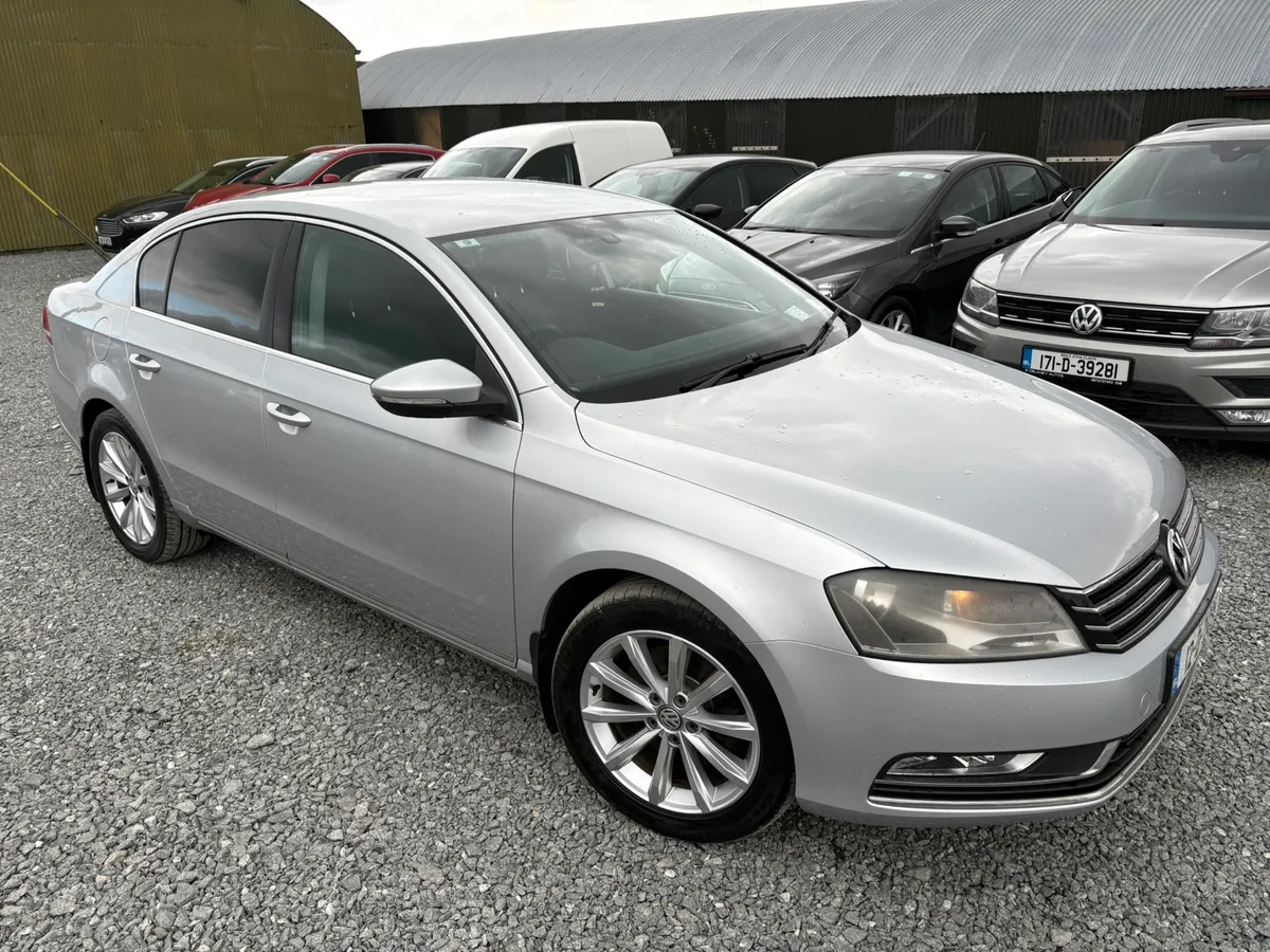 12 Volkswagen Passat Comfortline 1.6 TDi - Image 2