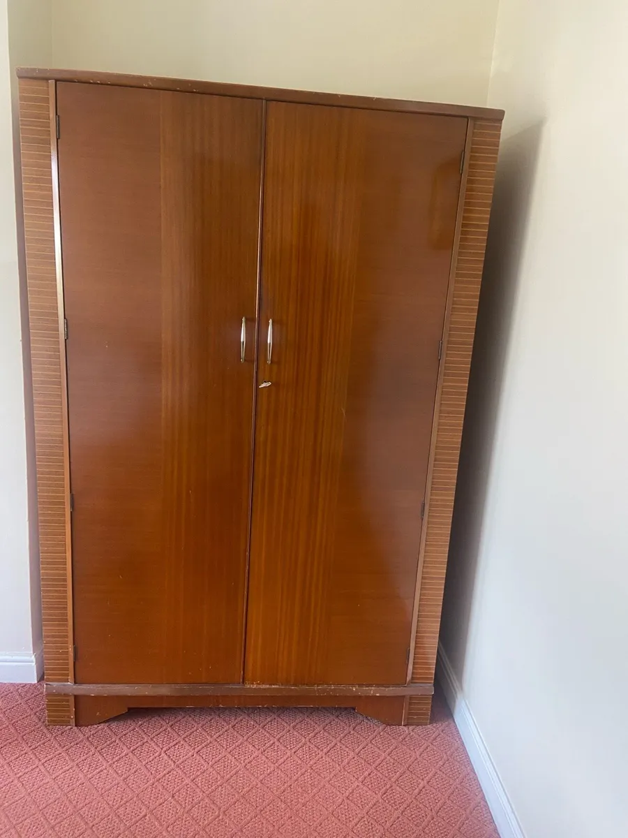 1960’s wardrobes and dressing table - Image 1