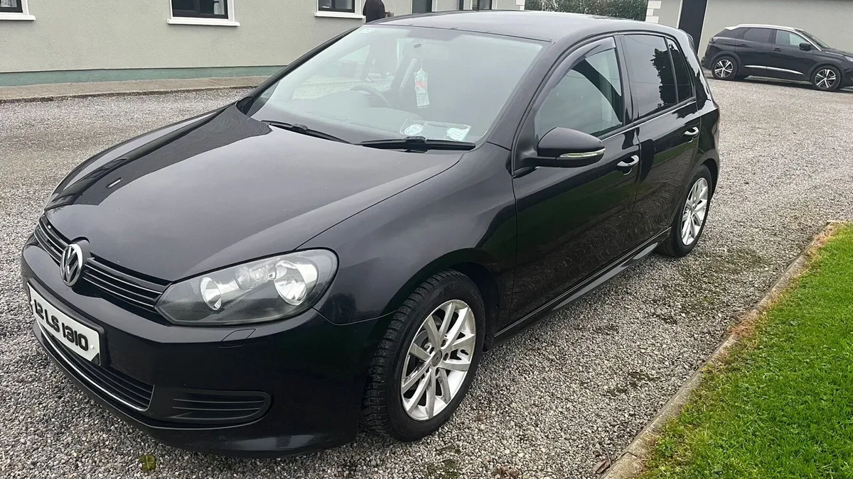 2012 VOLKSWAGEN GOLF TDI ! - Image 2