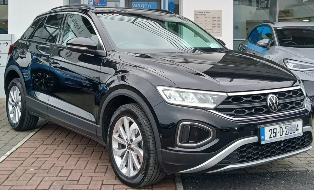 Volkswagen T-Roc Edition 75 2.0tdi 116HP  rear Vi - Image 1