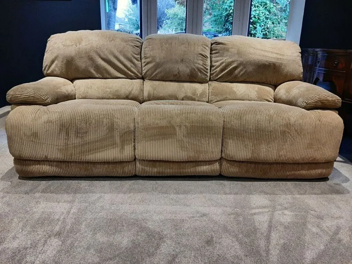 Recliner sofas 3-seater & 2-seater AS NEW - Image 3