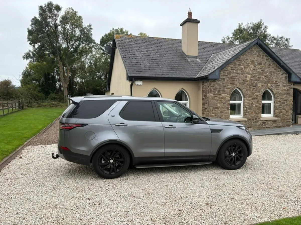 Land Rover Discovery 2020 - Image 1