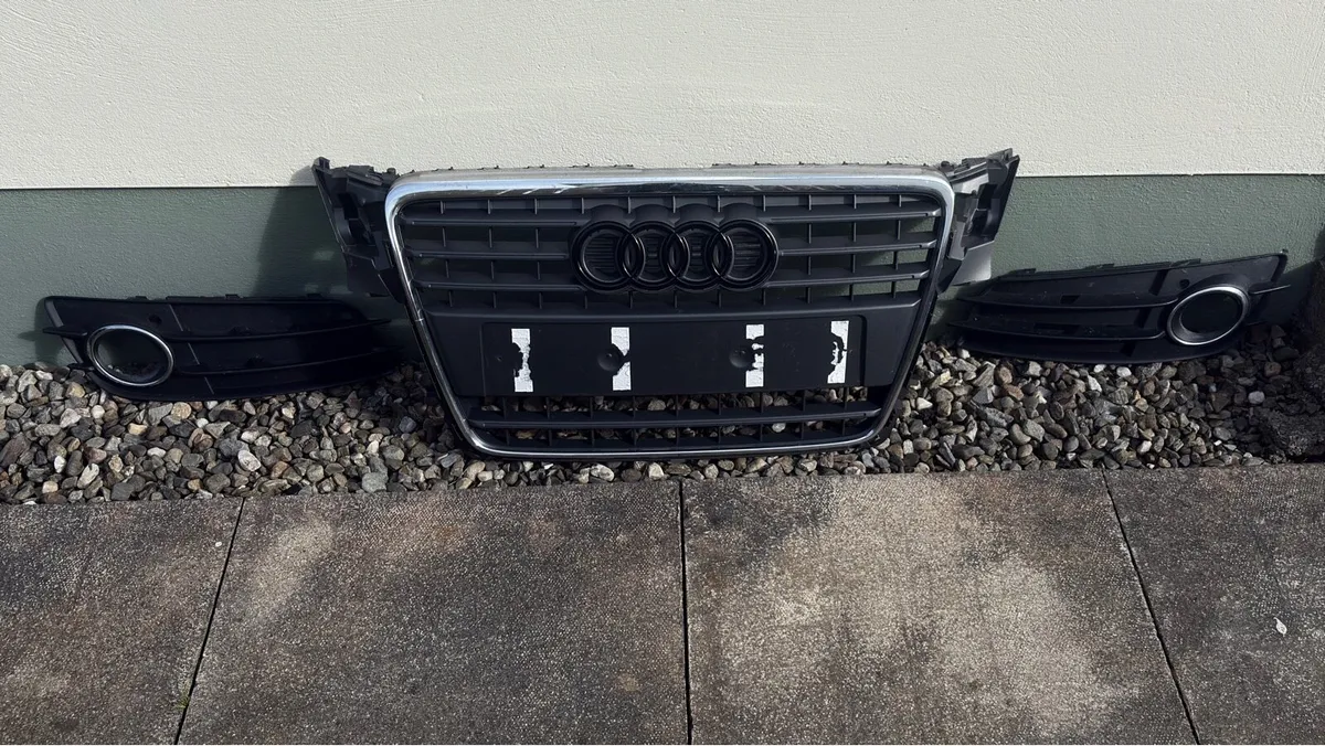 Audi A4 grill and fogs - Image 1