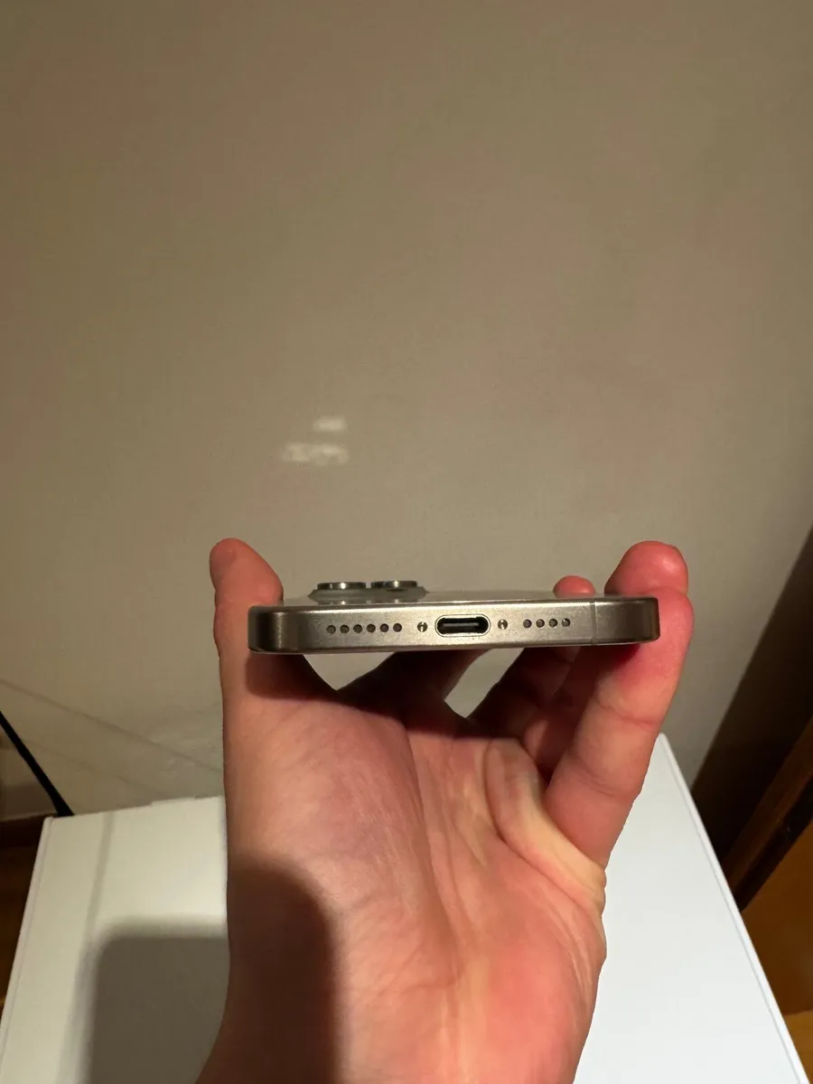 iPhone 15 Pro Max, for details - Image 2