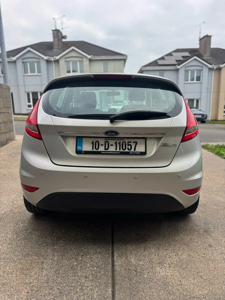 Ford Fiesta Titanium 1.4 Auto - Image 4