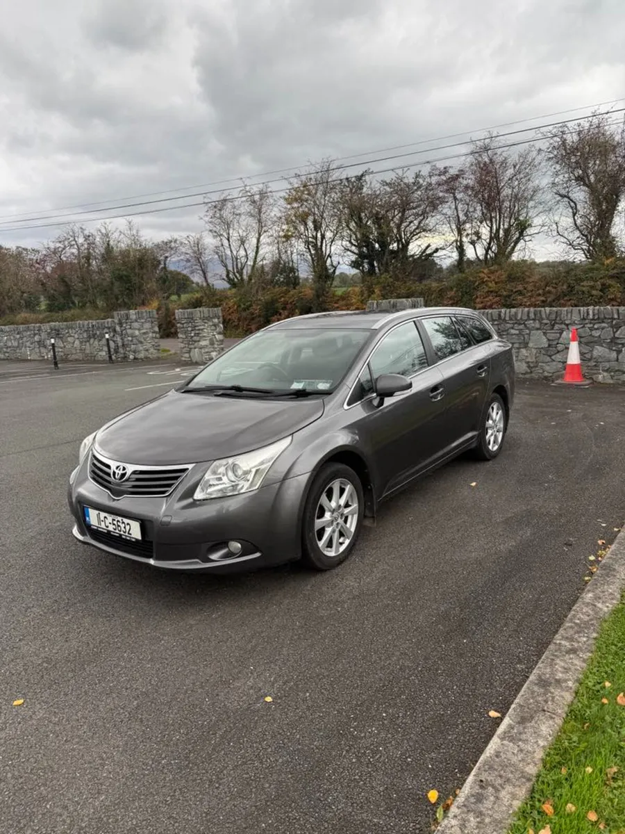Toyota Avensis 2011 - Image 3