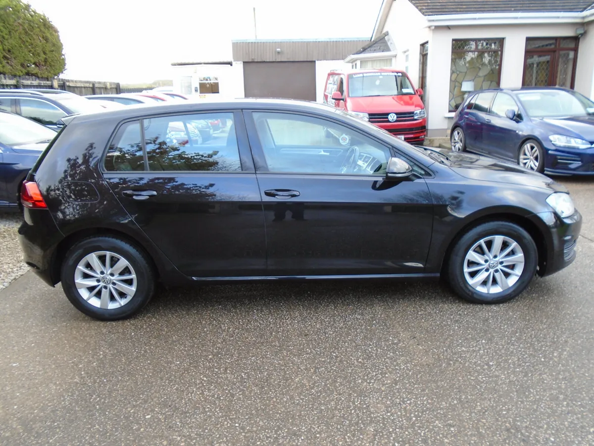 Volkswagen Golf 2014,1.6-tdi,alloys,bluetooth - Image 2