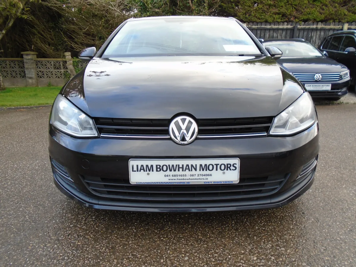 Volkswagen Golf 2014,1.6-tdi,alloys,bluetooth - Image 4