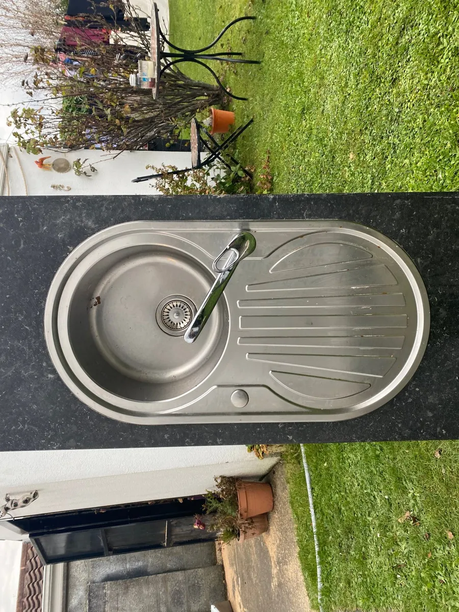 Kitchen sink - Image 1