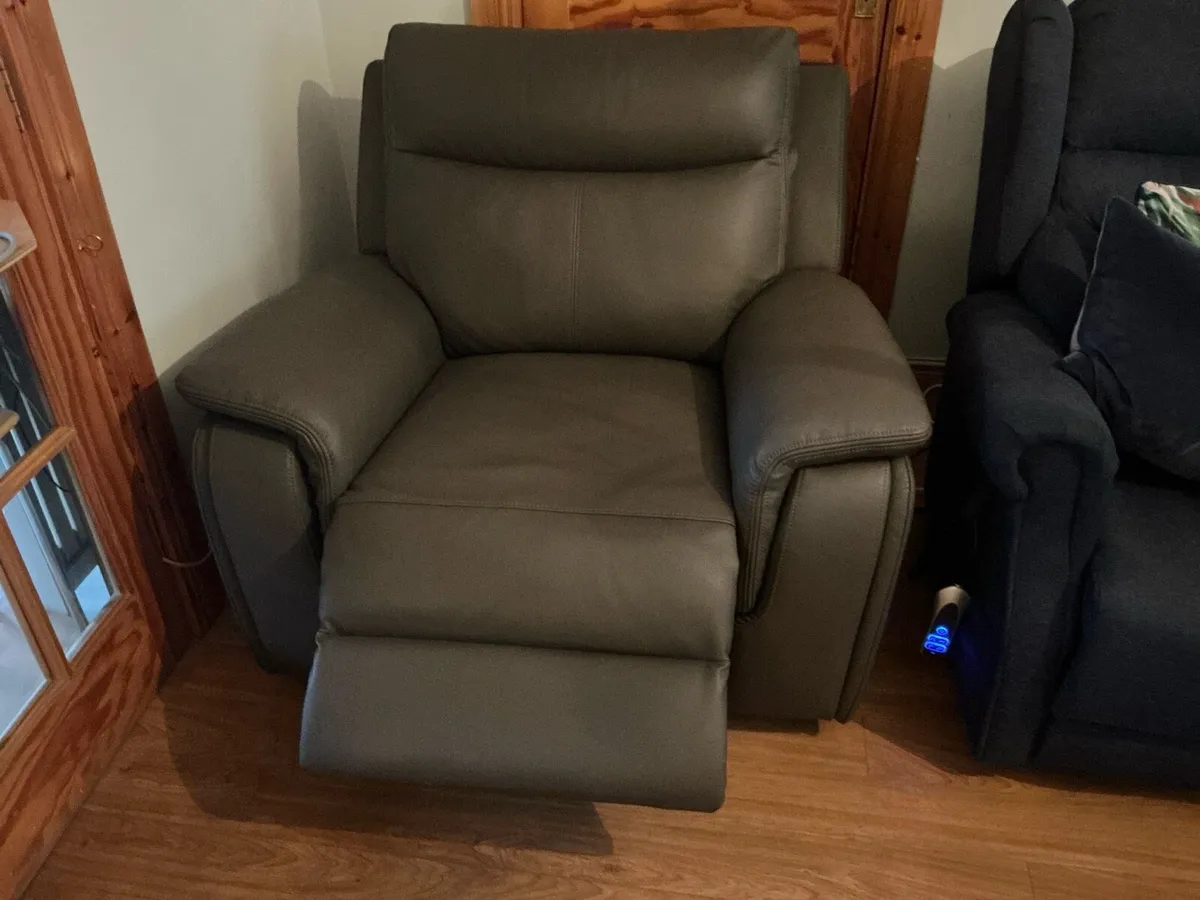 Recliner armchair - Image 2