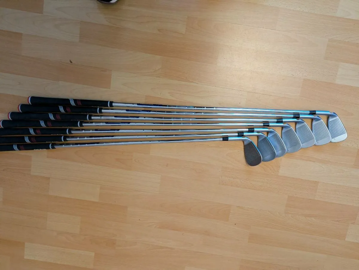 Ping G425 Irons - Image 3