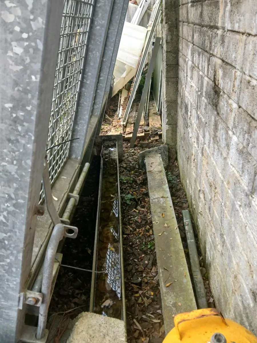 Gates - Image 3
