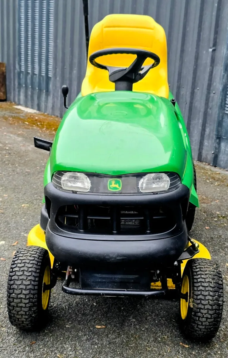 John Deere tractor mower - Image 1