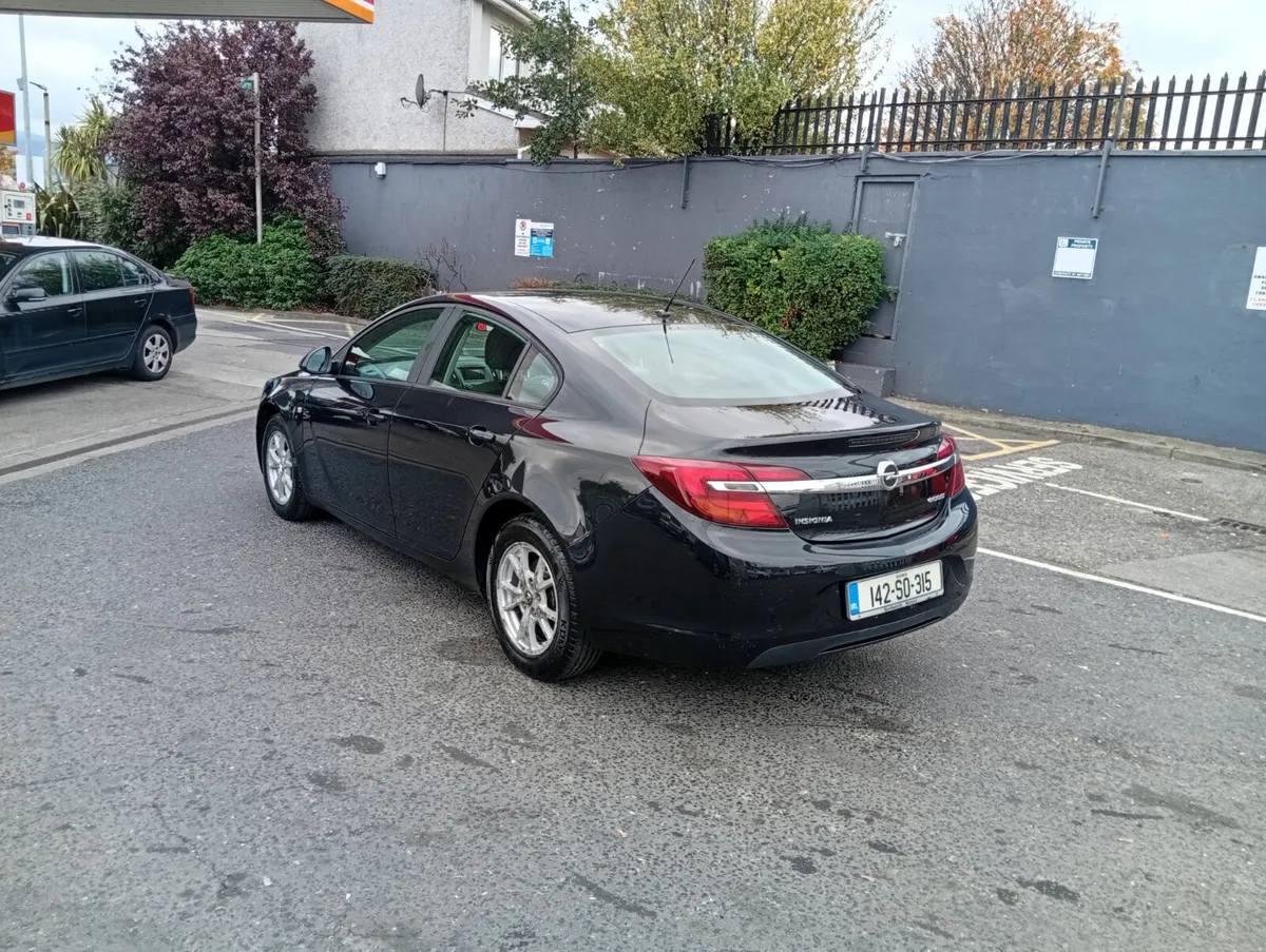 Opel Insignia only 90,000 kms - Image 4