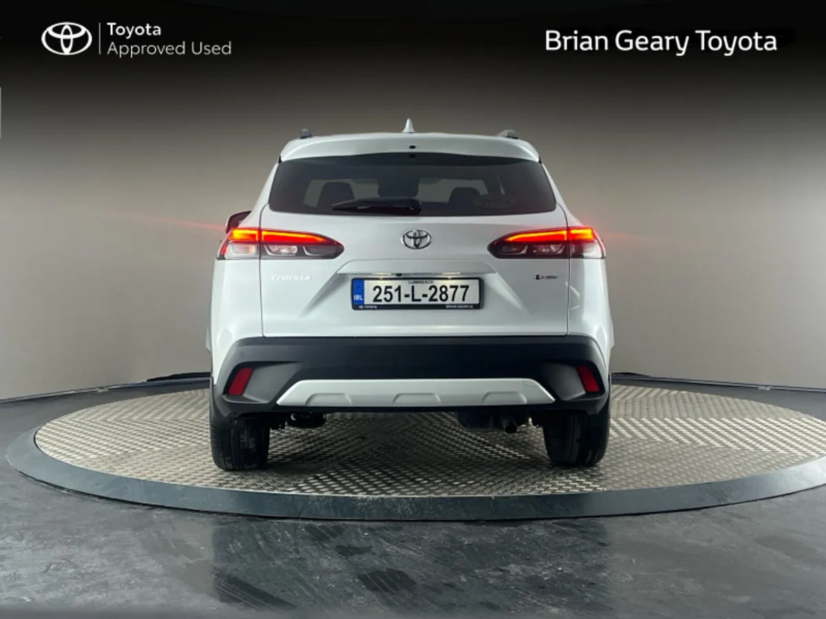 Toyota Corolla Cross HYBRID SPORT - Image 4