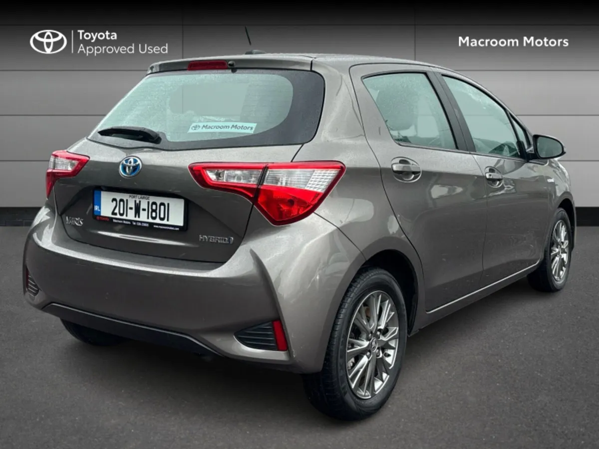 Toyota Yaris VVT-I ICON E6 4 DOHC - Image 2