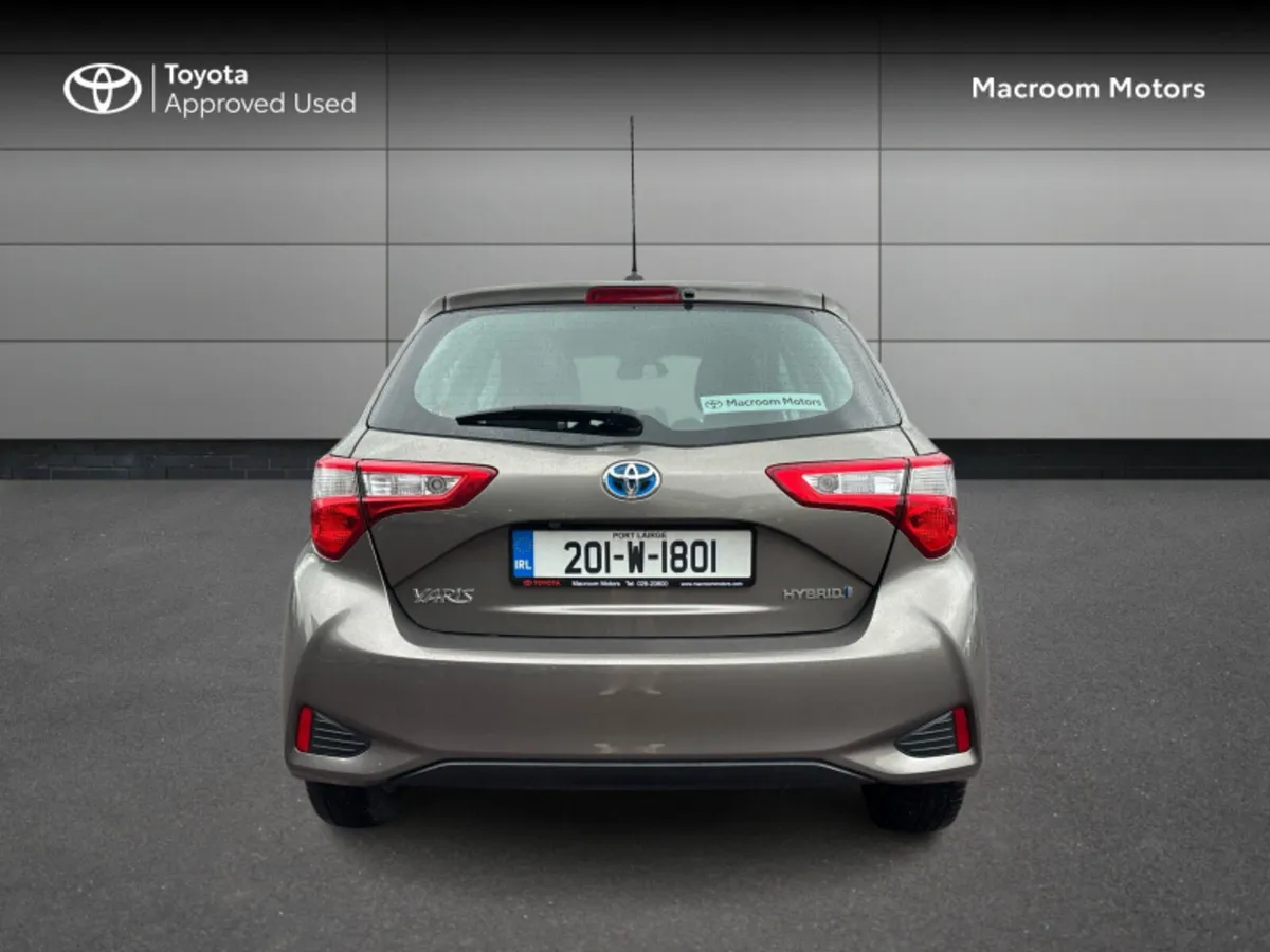 Toyota Yaris VVT-I ICON E6 4 DOHC - Image 4