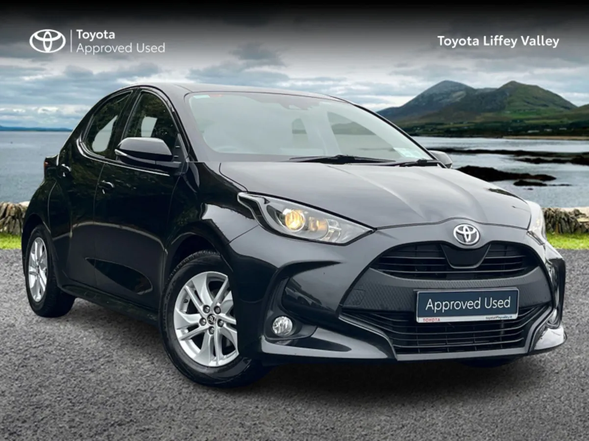 Toyota Yaris 1.0 LUNA 4DR - Image 1