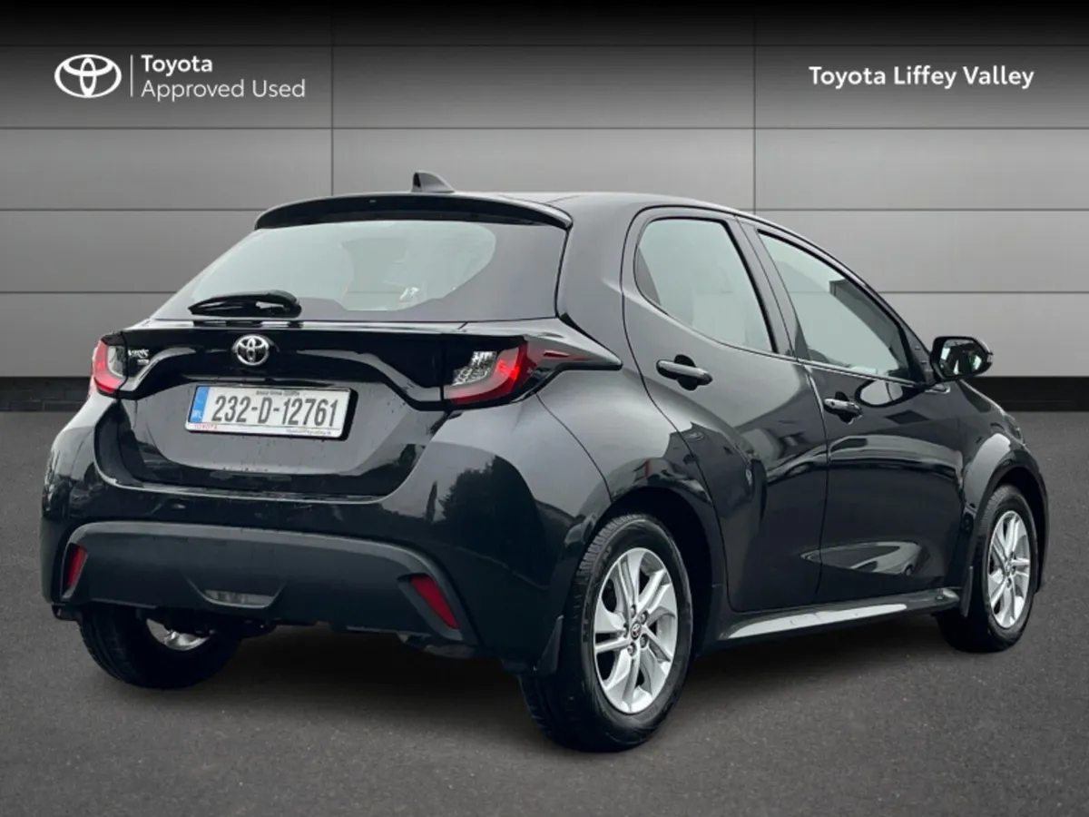 Toyota Yaris 1.0 LUNA 4DR - Image 2