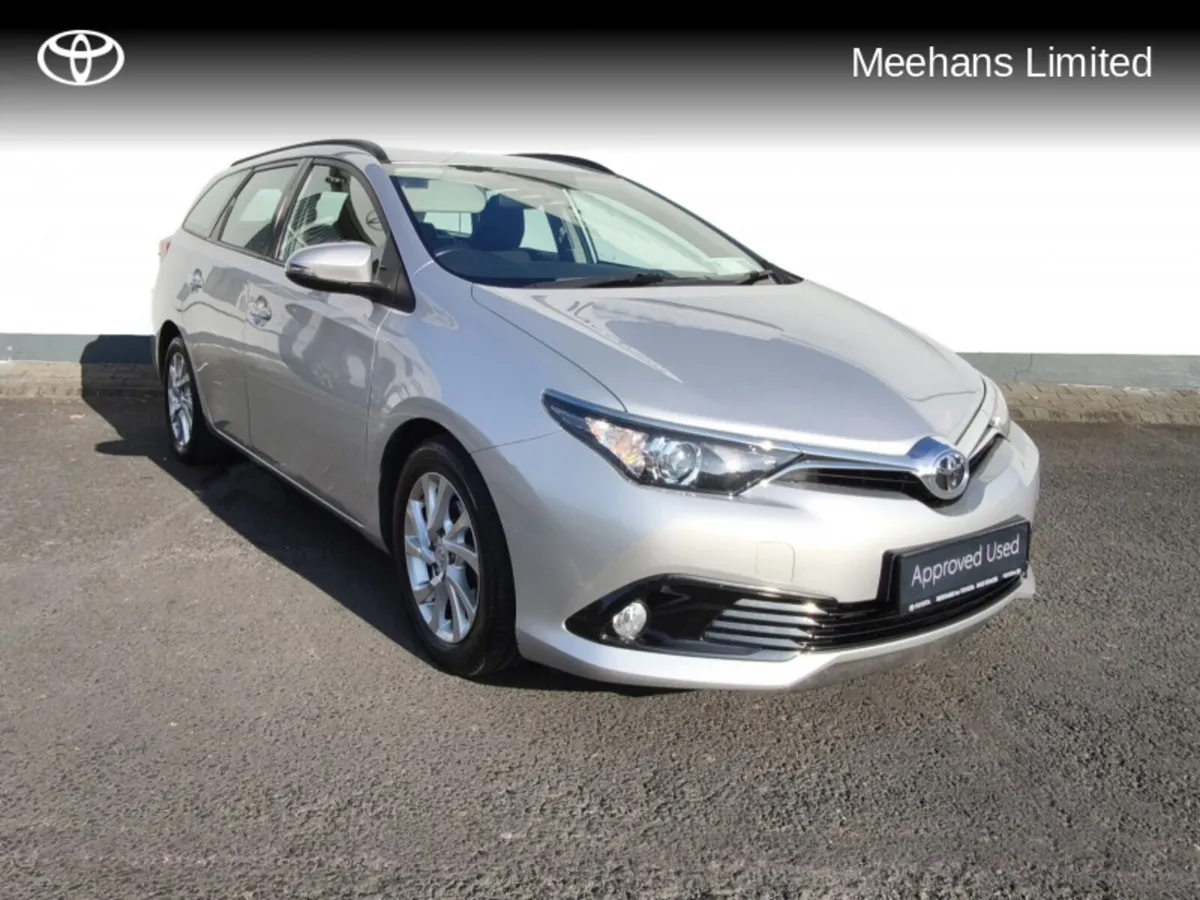 Toyota Auris 1.4 D-4D AURA TS 4DR - Image 1