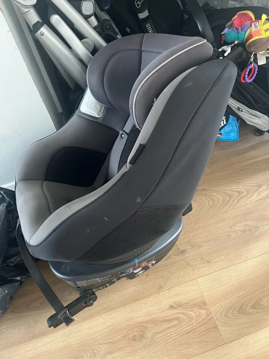 Joie isofix car seat - Image 2