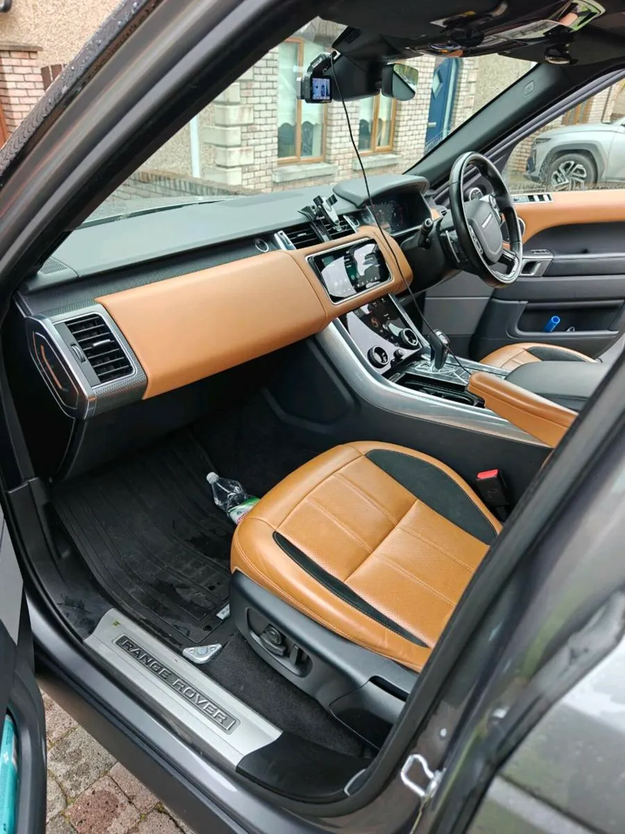 Range Rover Sport 2020 P400e 2l hybrid quick sale - Image 3