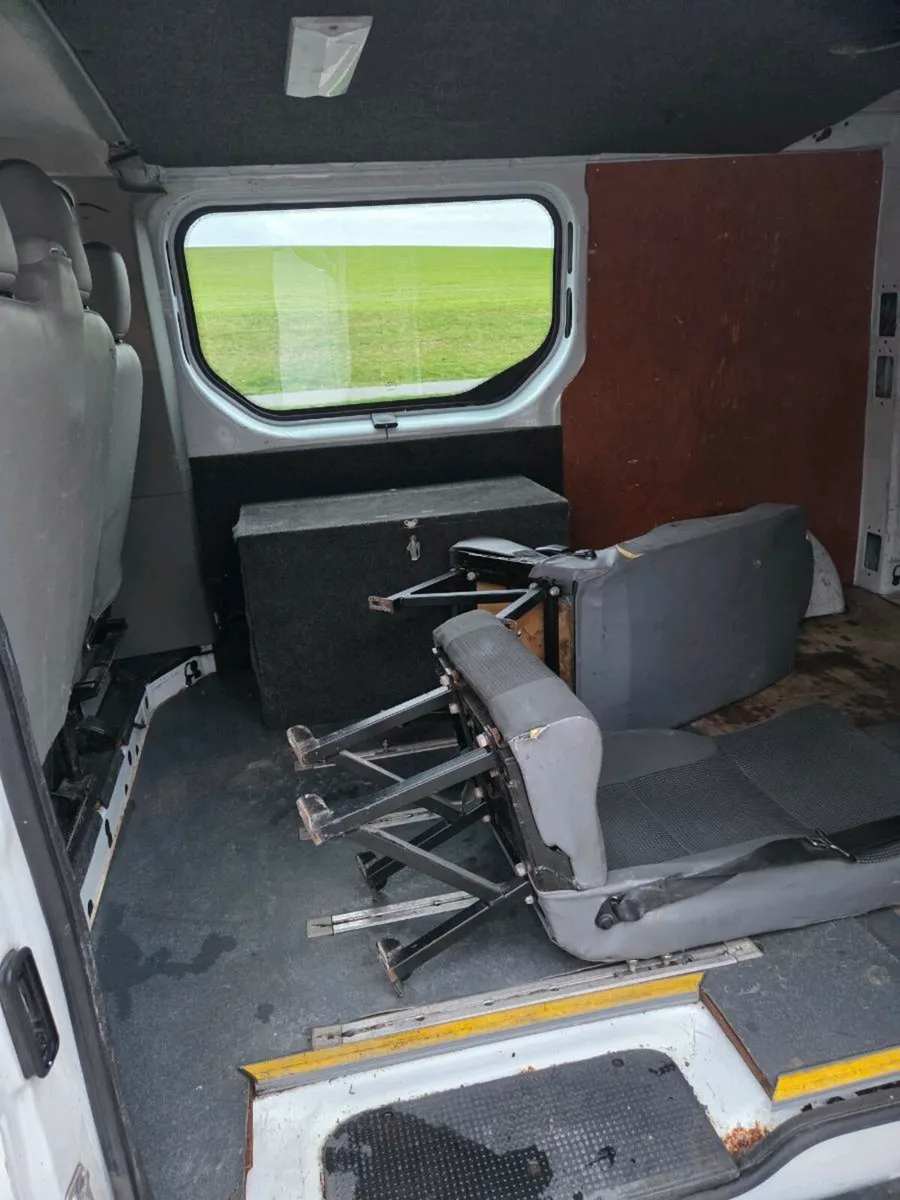 Vauxhall vivaro - Image 2