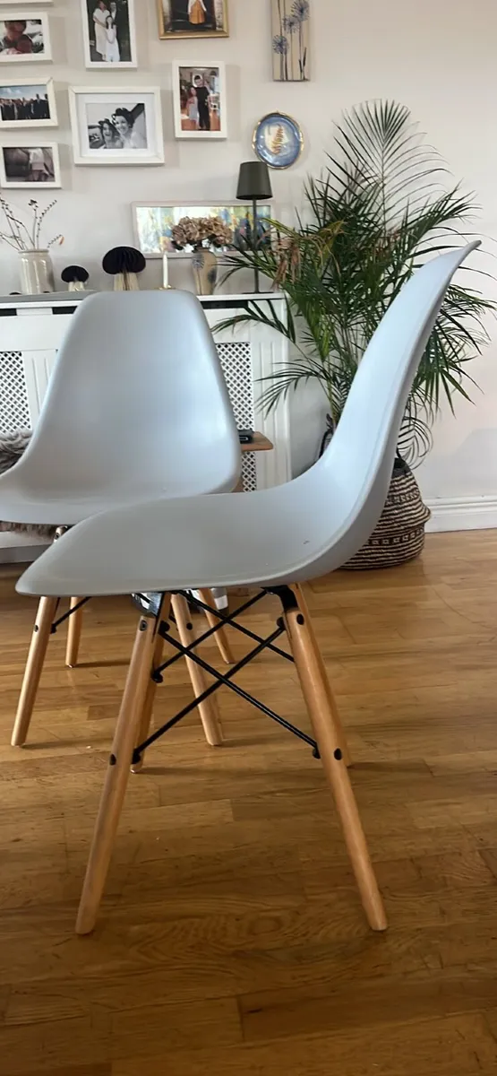 Kitchen chairs - Image 2