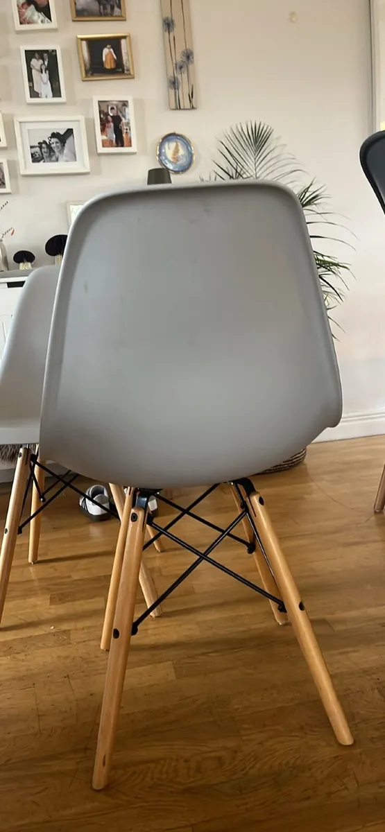 Kitchen chairs - Image 3
