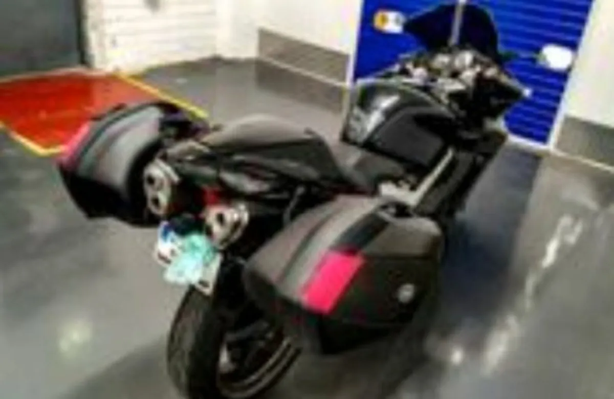 Honda VFR 800 - Image 2