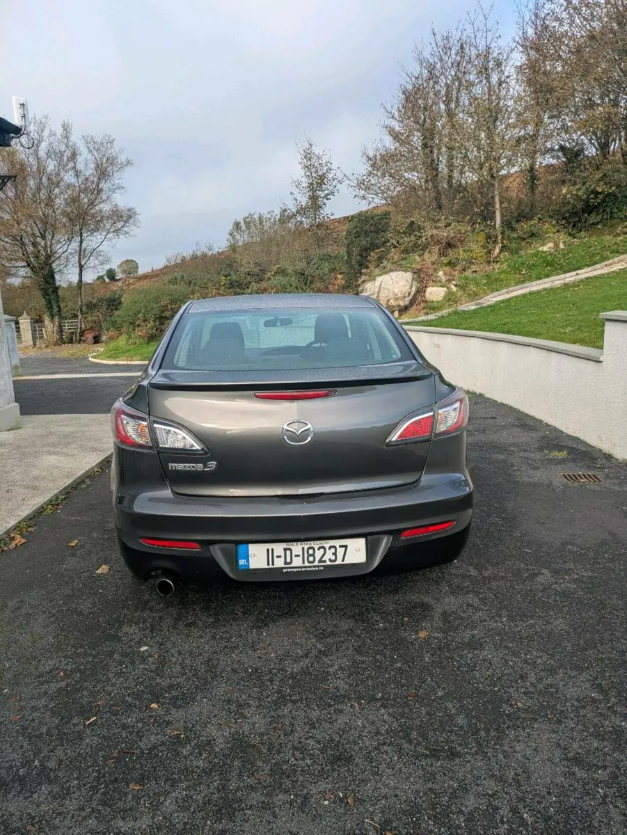 Mazda 3 2011 - Image 2