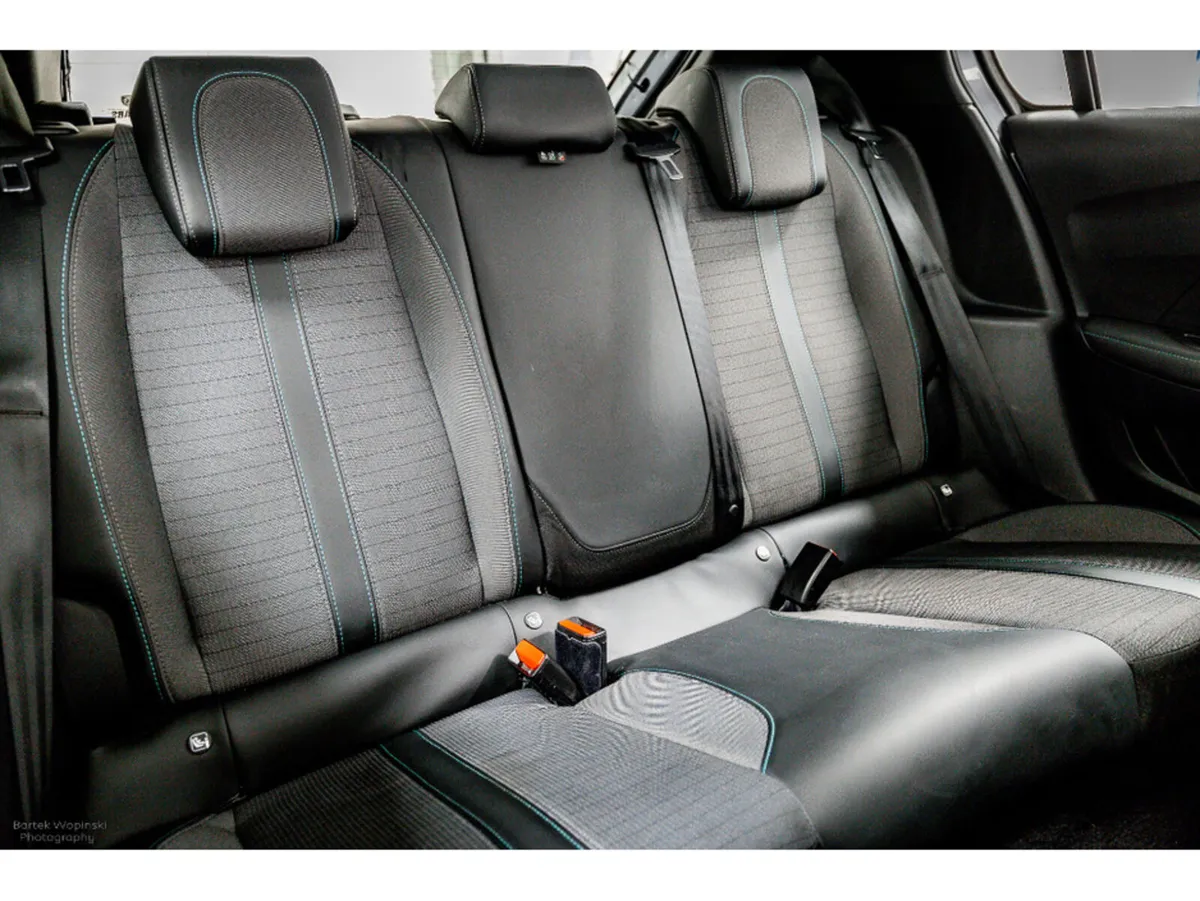 Peugeot 208 Allure Pack 1.2 Petrol 100HP - Image 4