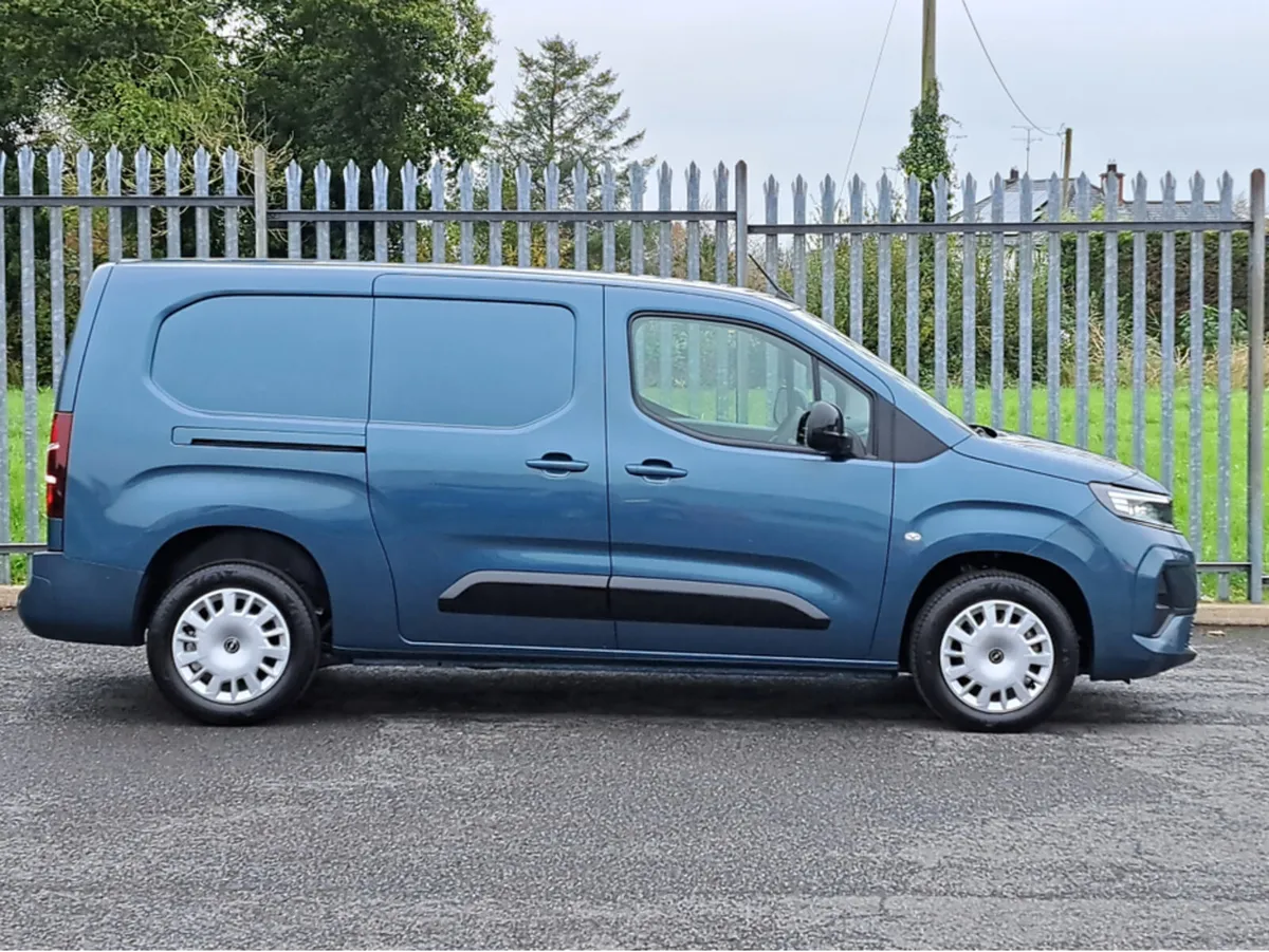 Opel Combo SPORTIVE L2H1 1.5TD 100BHP **TOP SPEC** - Image 2