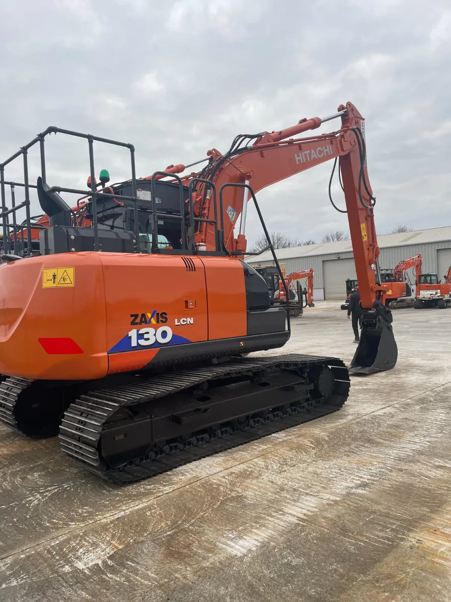 HITACHI ZX130-6 - Image 2