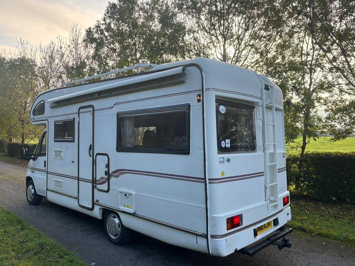 Peugeot Boxer 2.8 TDI ELDDIS 6 BERTH year 2001 - Image 4