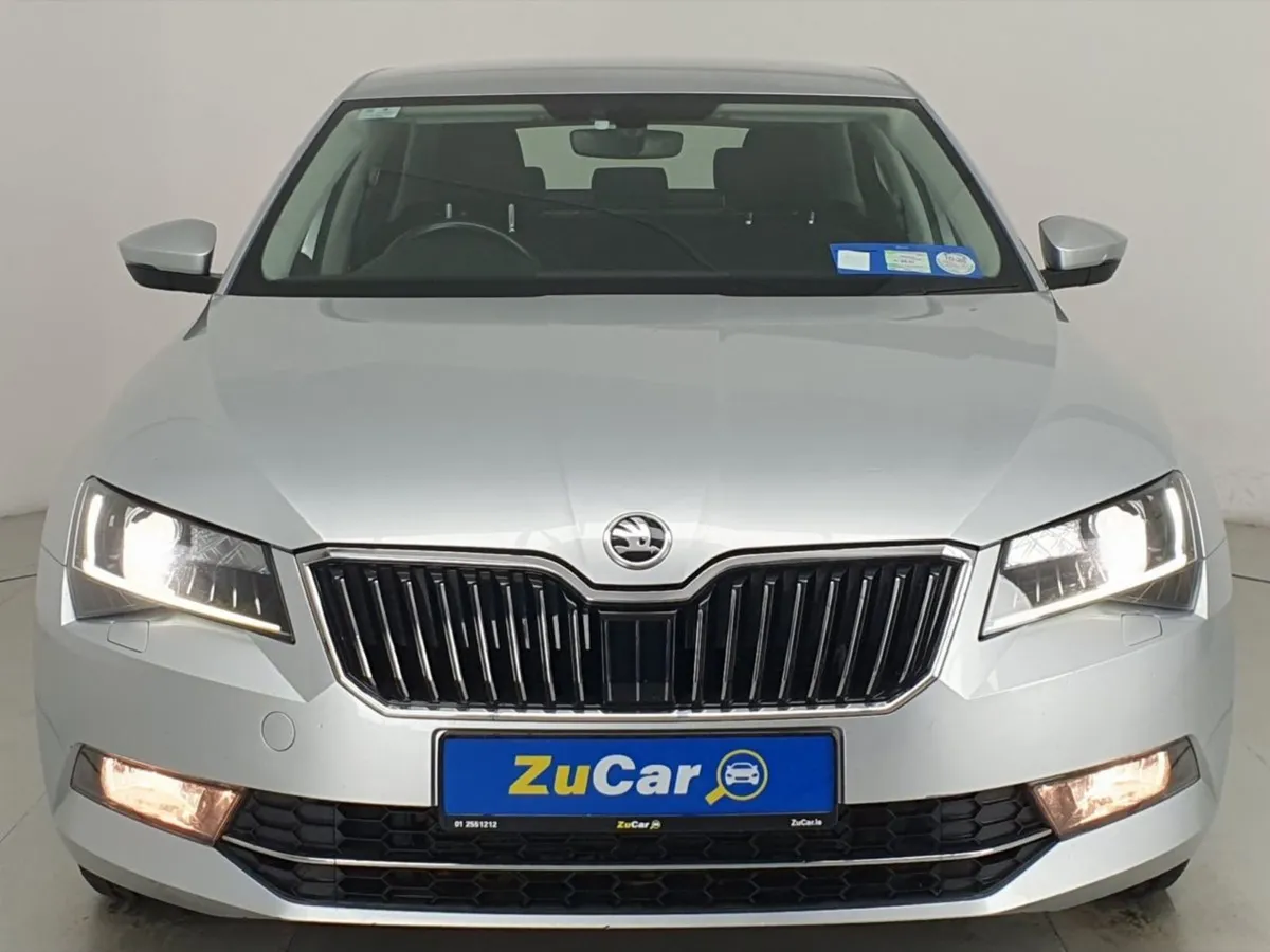 Skoda Superb  138 2.0 TDI 150bhp Ambition - Image 3