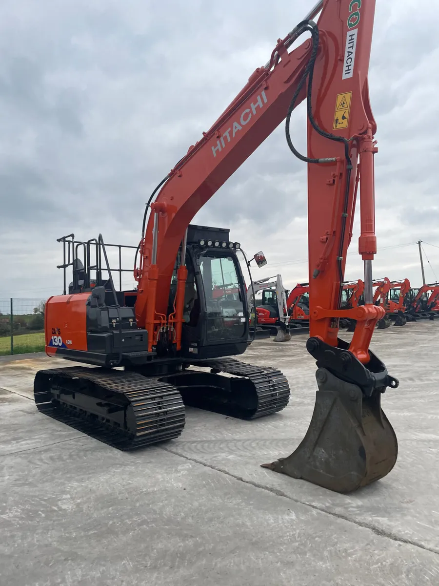 HITACHI ZX130-6 - Image 2