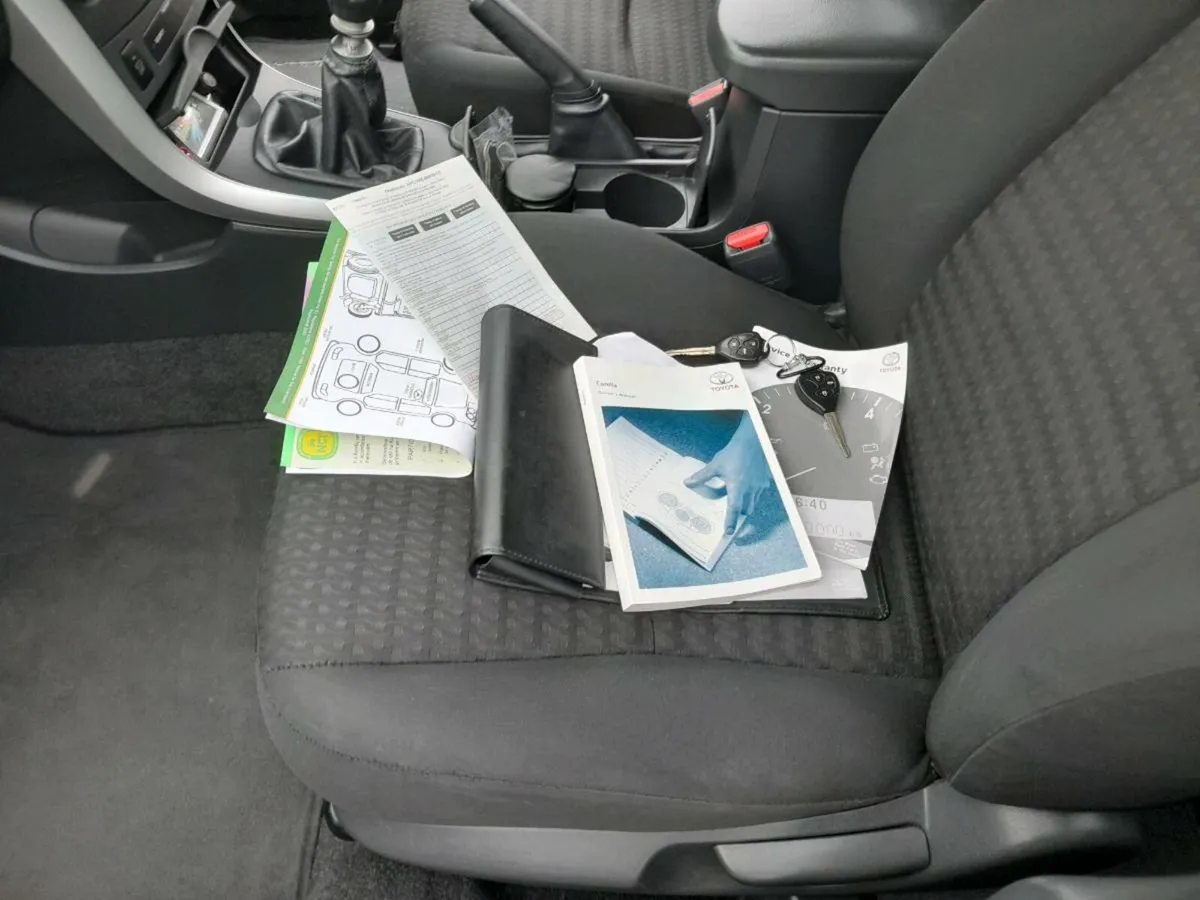 TOYOTA COROLLA 1.3 PETROL CHEAP TAX €280 YEAR 2011 - Image 4