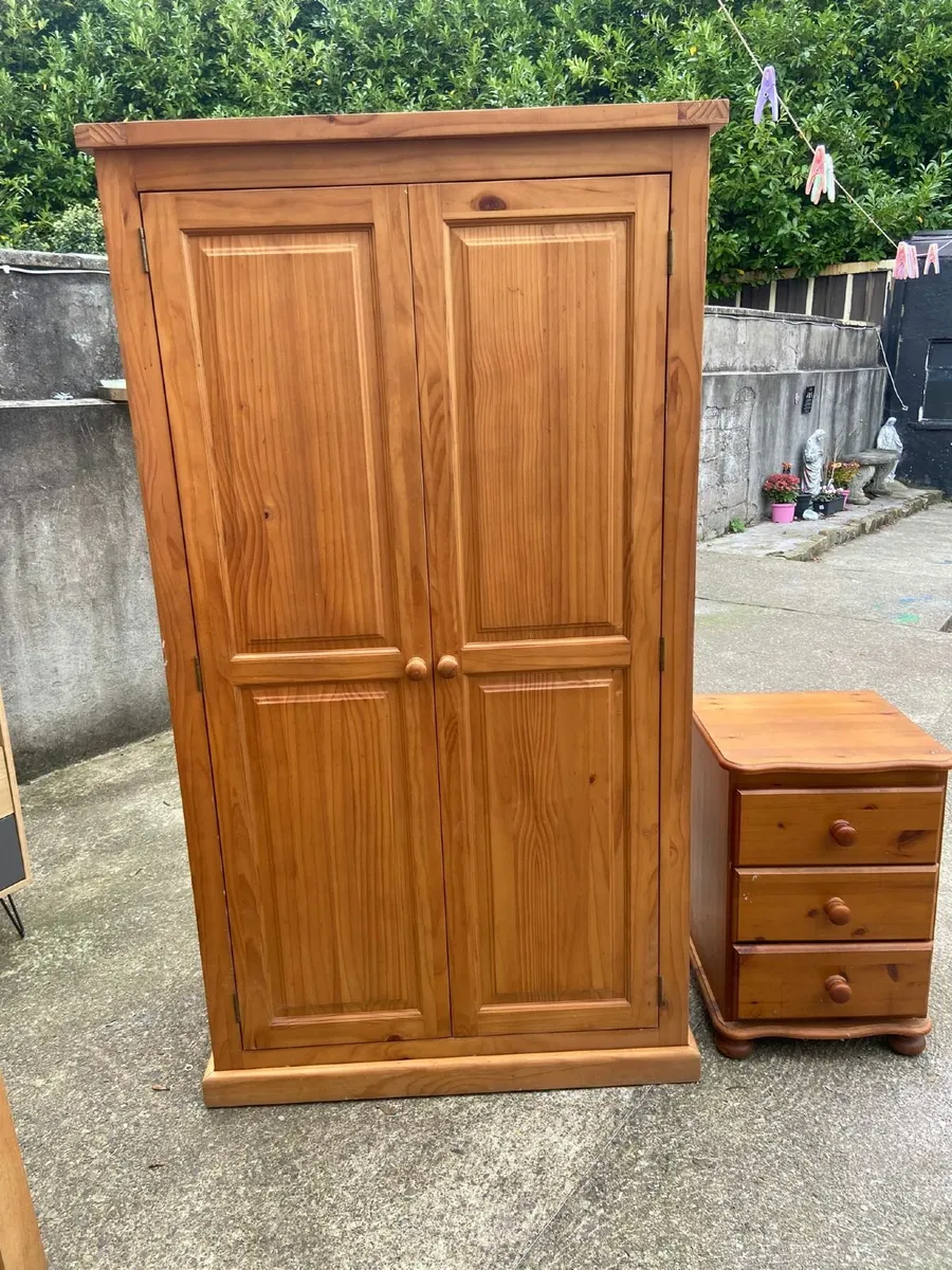 Bedroom set