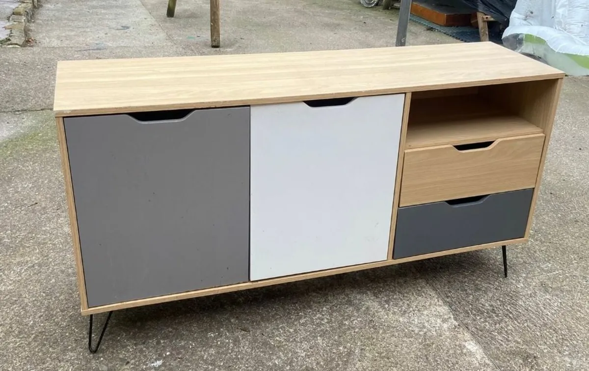 Tv unit